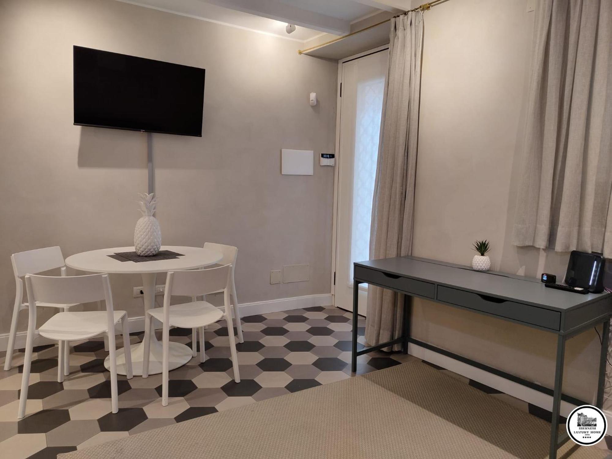 Ibernesi Luxury Home Рим Екстериор снимка